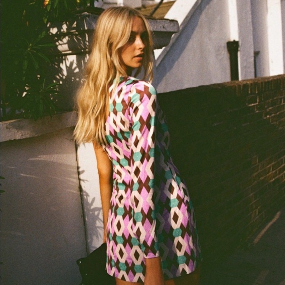 NWT Zara Women’s Large Satin Effect Mini Dress One Shoulder Pink Blogger Fav L - Picture 6 of 16